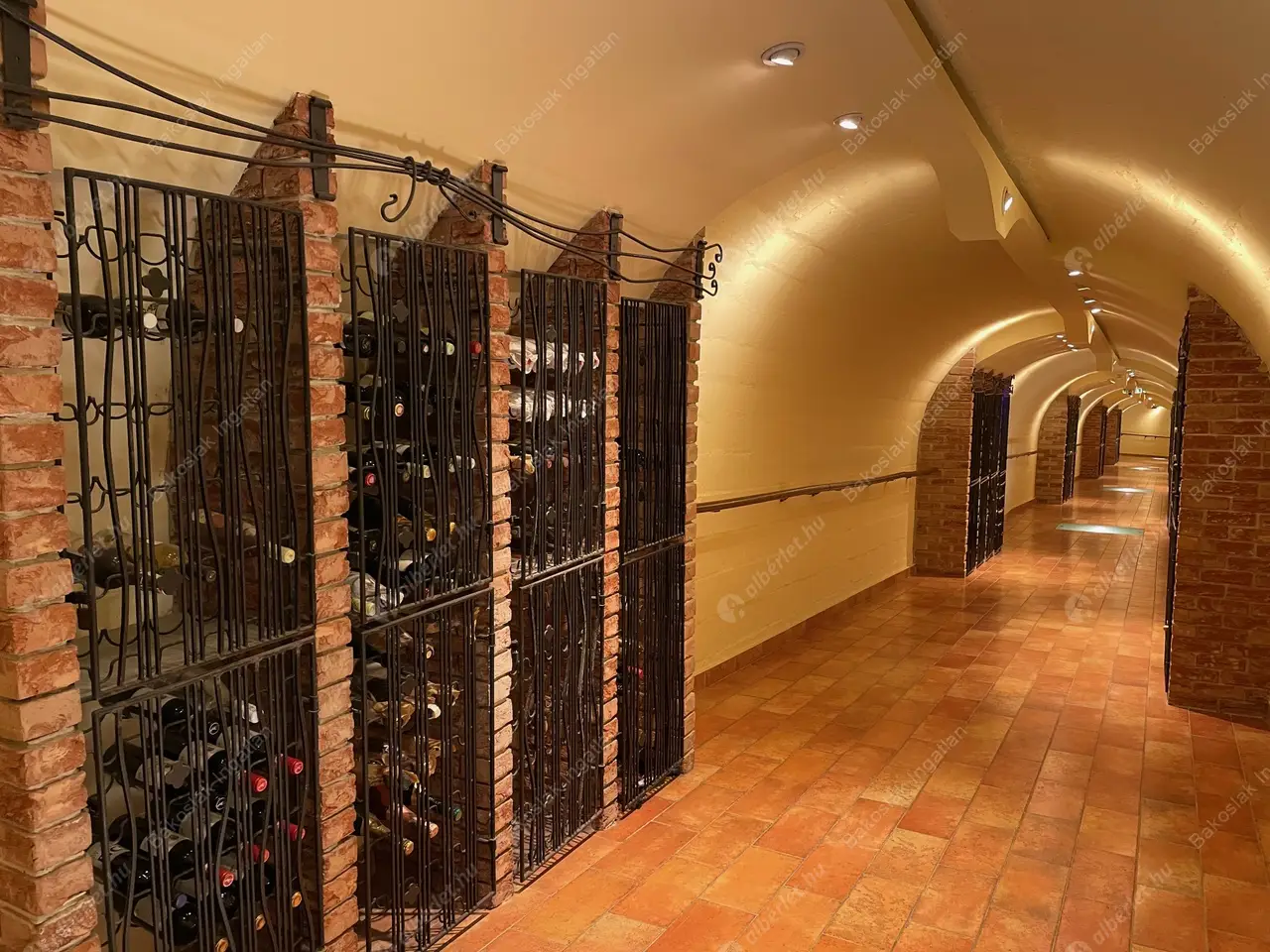 Kiadó albérlet 539000 Ft/hó áron: Budapest, I. kerület  Országház utca. Mérete: 63 nm, 2 szobás | Alberlet.hu - 5508926