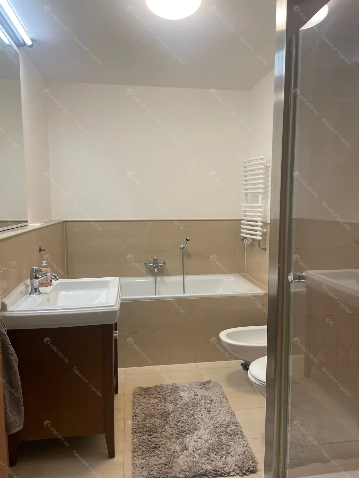 Kiadó albérlet 539000 Ft/hó áron: Budapest, I. kerület  Országház utca. Mérete: 63 nm, 2 szobás | Alberlet.hu - 6604615