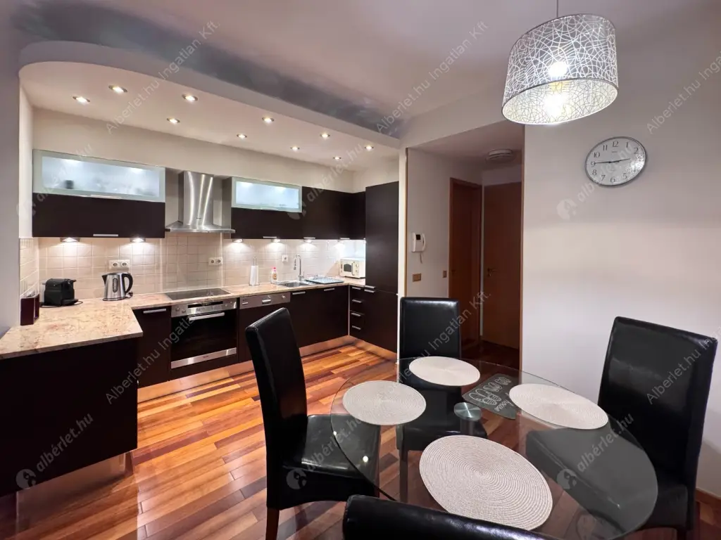 Kiadó albérlet 487000 Ft/hó áron: Budapest, I. kerület  Országház utca. Mérete: 63 nm, 2 szobás | Alberlet.hu - 6606052