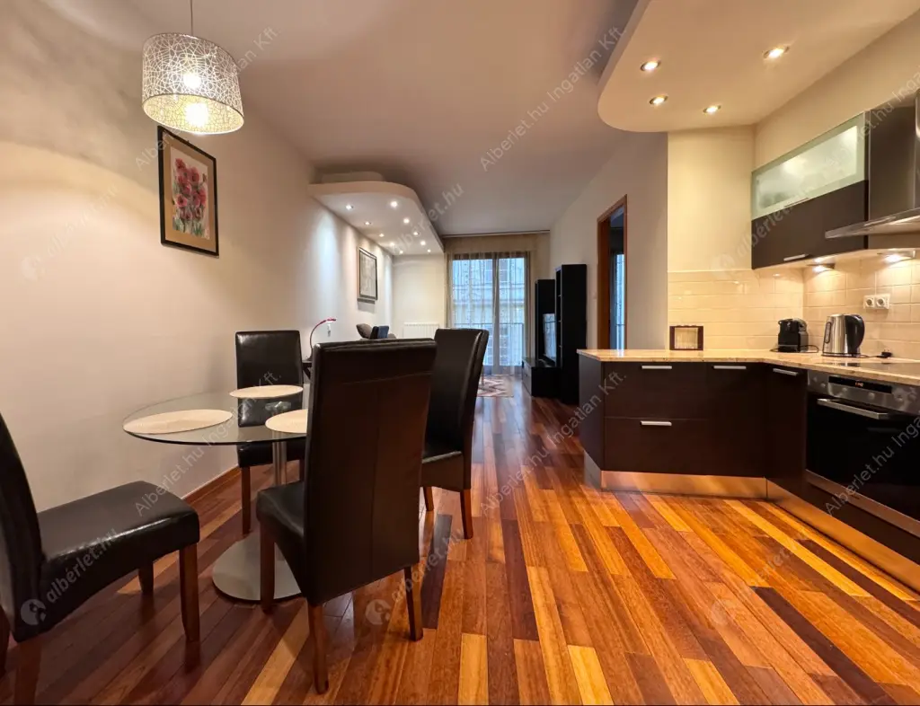 Kiadó albérlet 487000 Ft/hó áron: Budapest, I. kerület  Országház utca. Mérete: 63 nm, 2 szobás | Alberlet.hu - 6606054