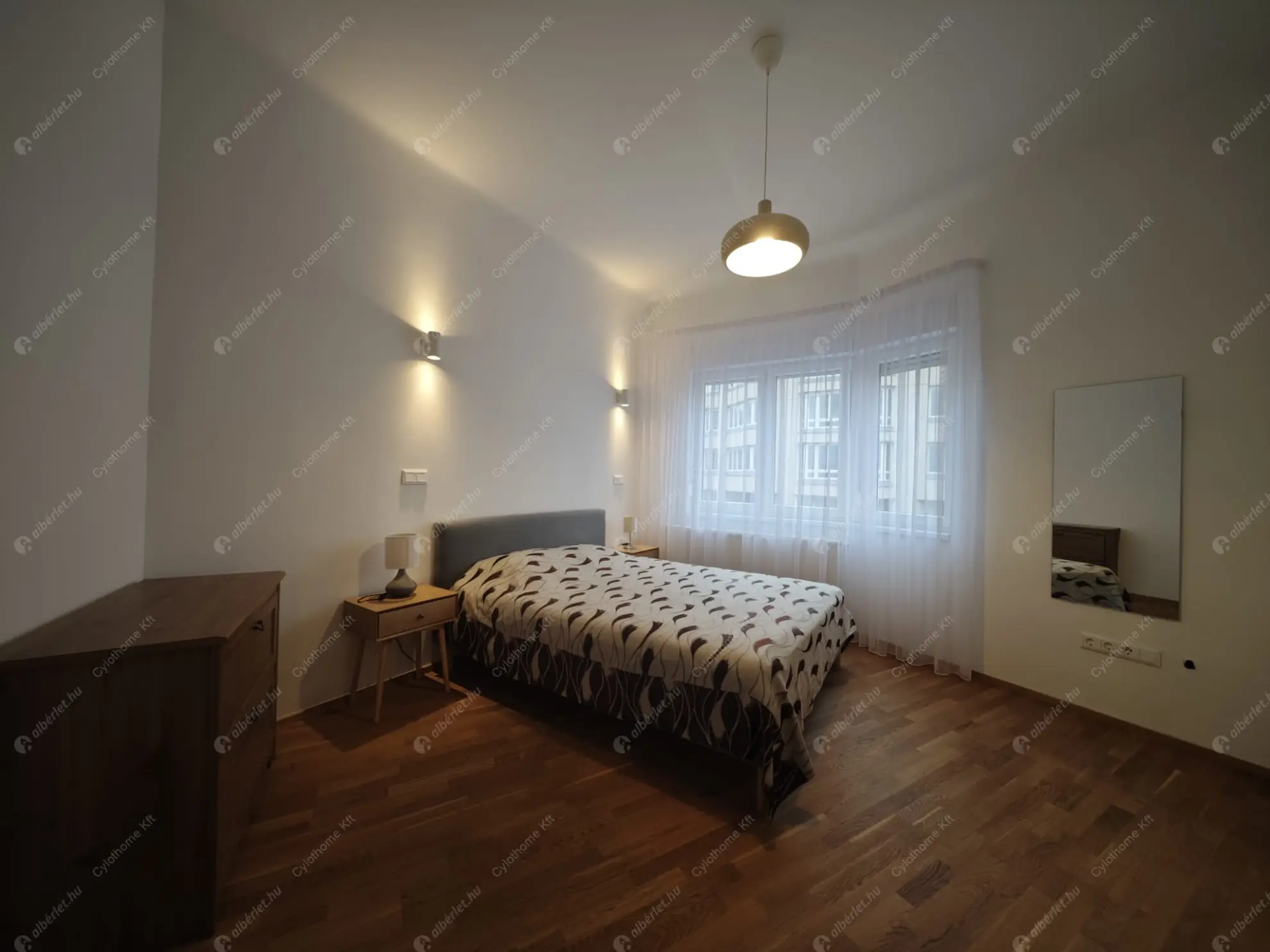 Kiadó albérlet 458000 Ft/hó áron: Budapest, I. kerület  Ostrom utca. Mérete: 80 nm, 3 szobás | Alberlet.hu - 6596663
