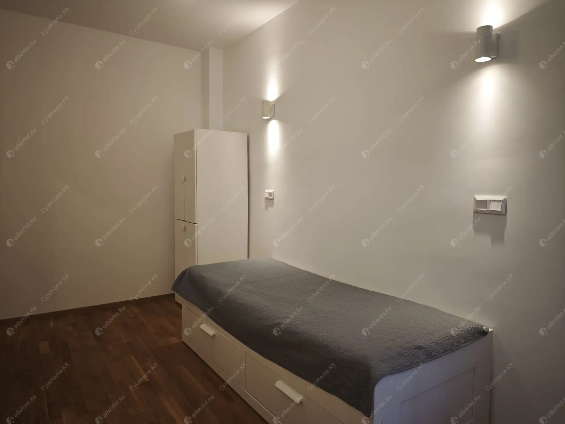 Kiadó albérlet 458000 Ft/hó áron: Budapest, I. kerület  Ostrom utca. Mérete: 80 nm, 3 szobás | Alberlet.hu - 6596664