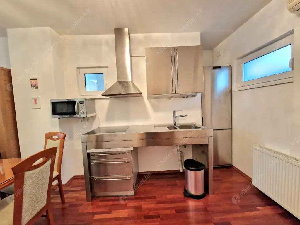 Kiadó albérlet 270000 Ft/hó áron: Budapest, I. kerület  Pálya utca. Mérete: 50 nm, 2 szobás | Alberlet.hu - 5832685