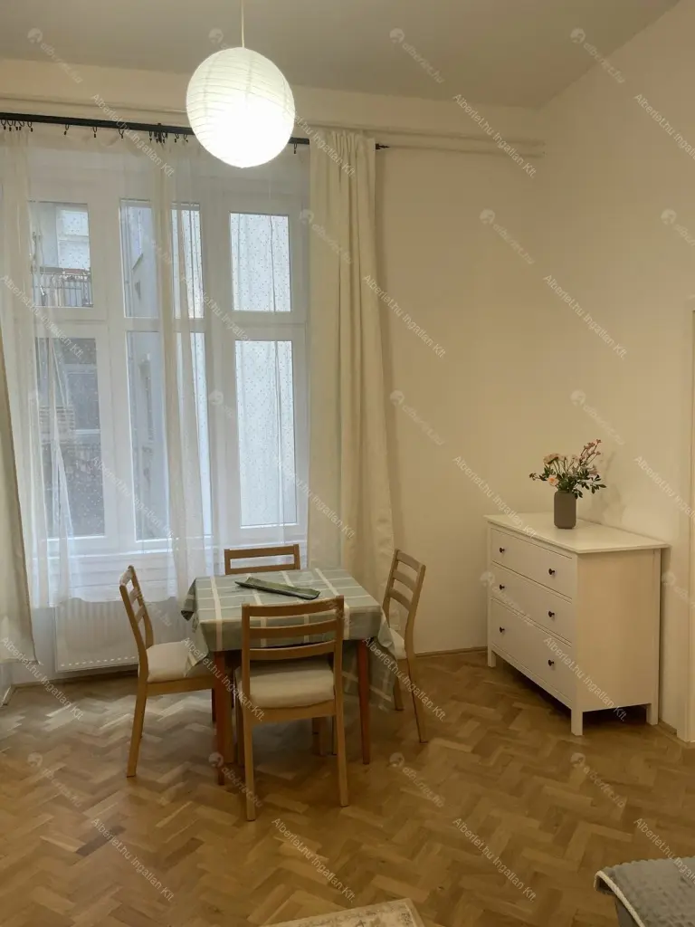 Kiadó albérlet 295000 Ft/hó áron: Budapest, I. kerület  Pauler utca. Mérete: 55 nm, 2 szobás | Alberlet.hu - 6679321