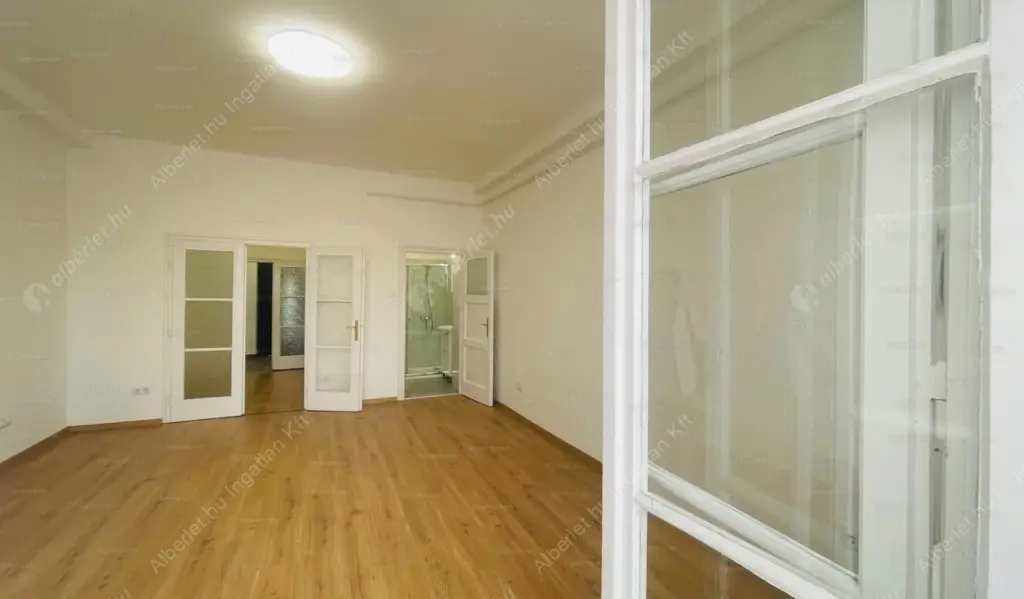 Kiadó albérlet 260000 Ft/hó áron: Budapest, I. kerület  Széna tér. Mérete: 45 nm, 2 szobás | Alberlet.hu - 6597601