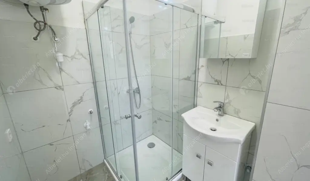 Kiadó albérlet 260000 Ft/hó áron: Budapest, I. kerület  Széna tér. Mérete: 45 nm, 2 szobás | Alberlet.hu - 6597607