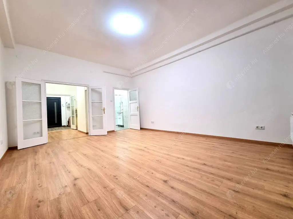 Kiadó albérlet 219000 Ft/hó áron: Budapest, I. kerület  Széna tér. Mérete: 45 nm, 1 szobás | Alberlet.hu - 6601846