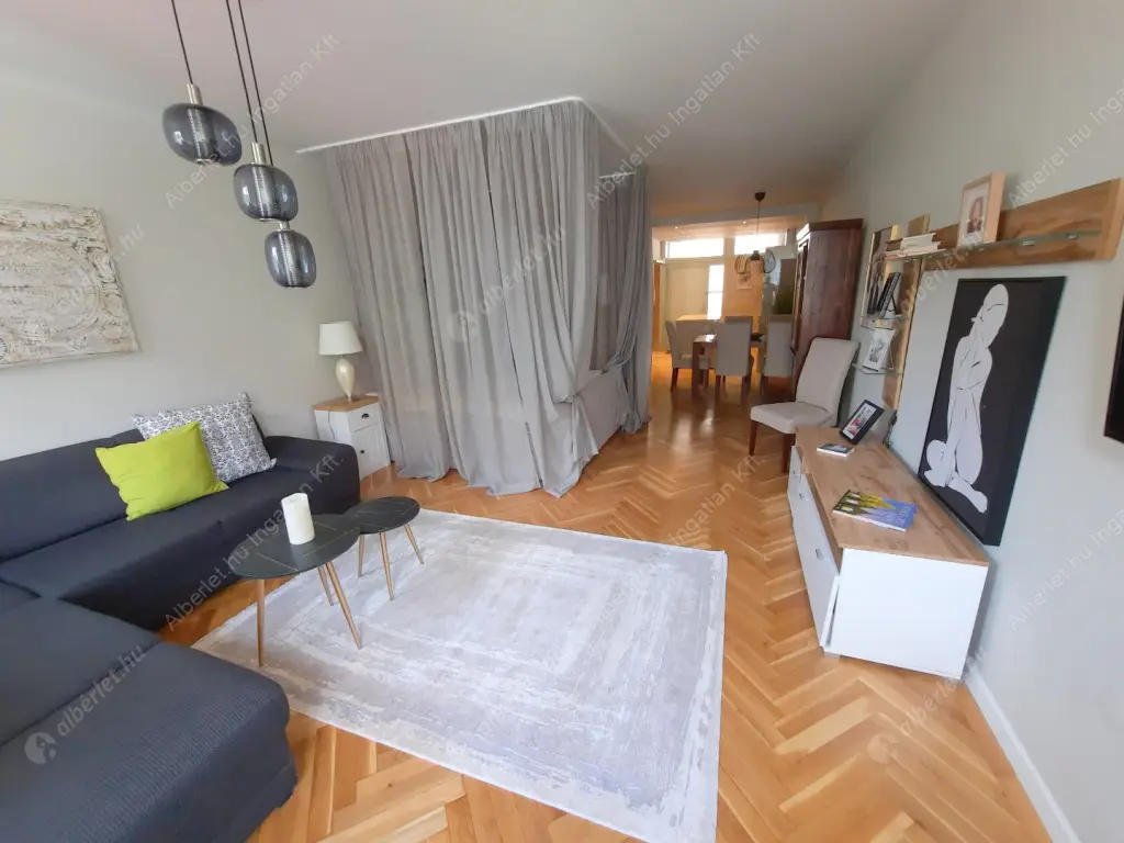 Kiadó albérlet 540000 Ft/hó áron: Budapest, I. kerület  Szentháromság tér. Mérete: 51 nm, 1 szobás | Alberlet.hu - 6625322