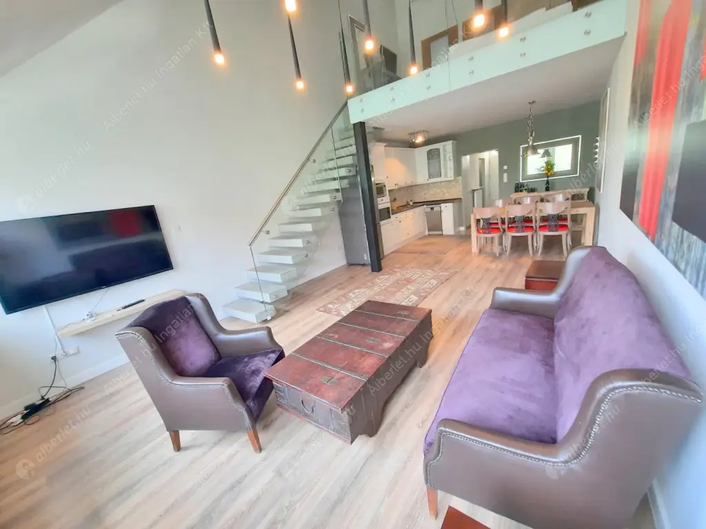 Kiadó albérlet 656000 Ft/hó áron: Budapest, I. kerület  Szentháromság tér. Mérete: 78 nm, 2 szobás | Alberlet.hu - 6625336