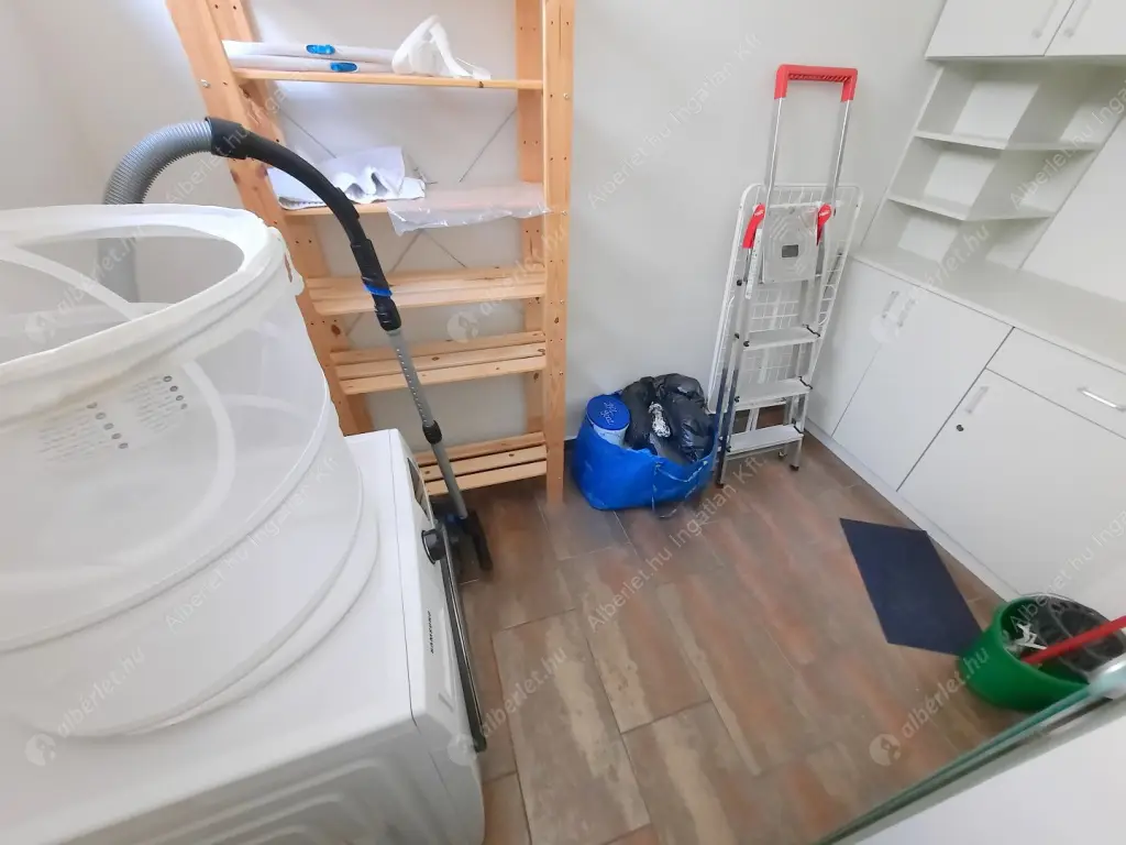 Kiadó albérlet 656000 Ft/hó áron: Budapest, I. kerület  Szentháromság tér. Mérete: 78 nm, 2 szobás | Alberlet.hu - 6625348