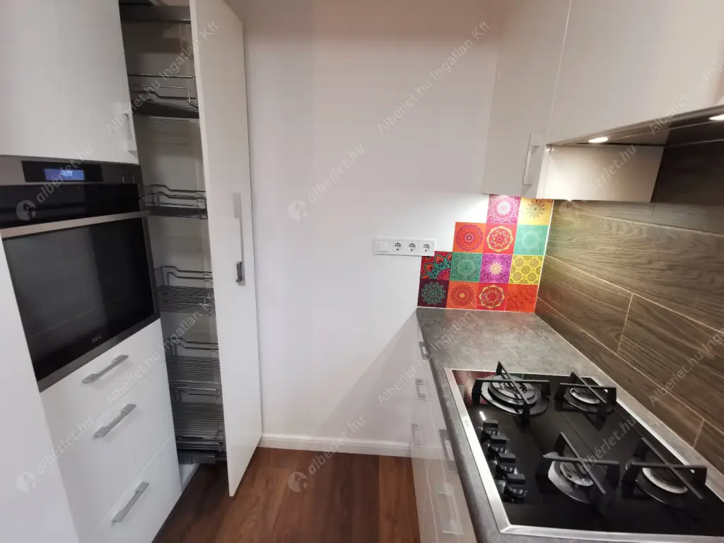 Kiadó albérlet 600000 Ft/hó áron: Budapest, I. kerület  Toldy Ferenc utca. Mérete: 105 nm, 5 szobás | Alberlet.hu - 6572976