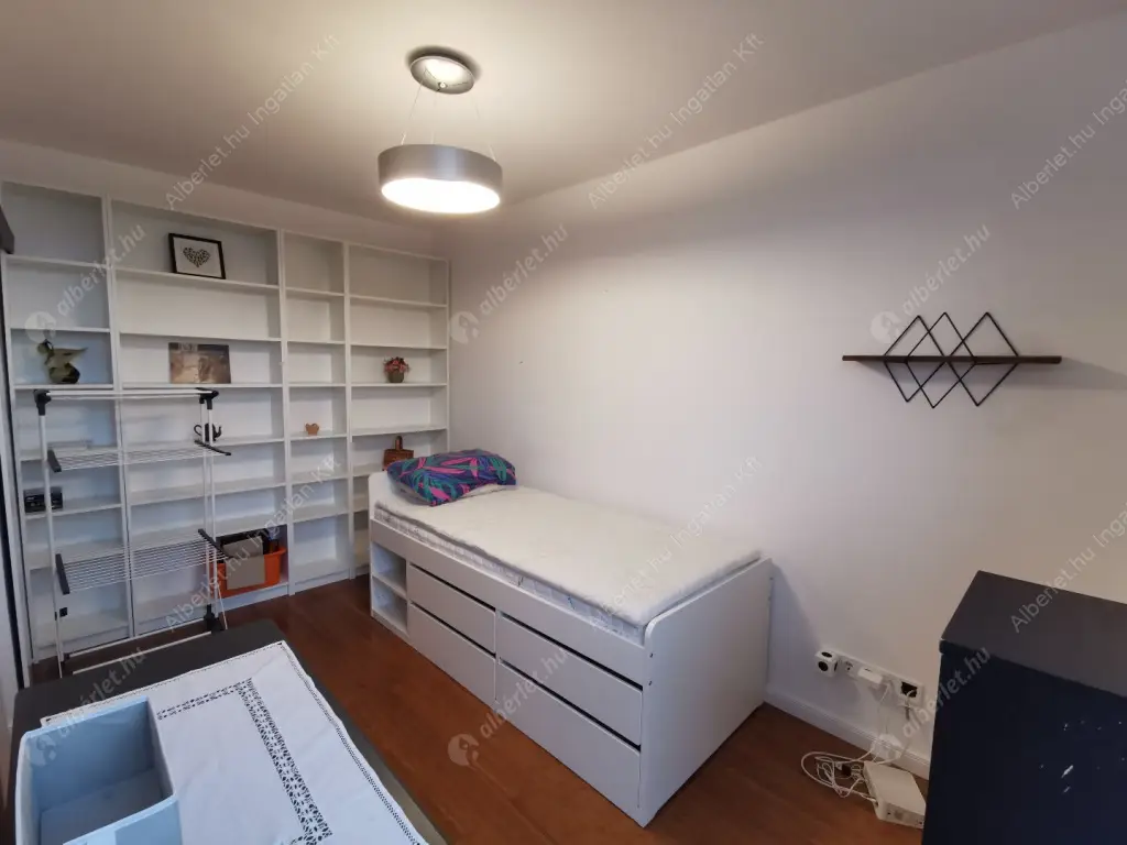 Kiadó albérlet 600000 Ft/hó áron: Budapest, I. kerület  Toldy Ferenc utca. Mérete: 105 nm, 5 szobás | Alberlet.hu - 6572978