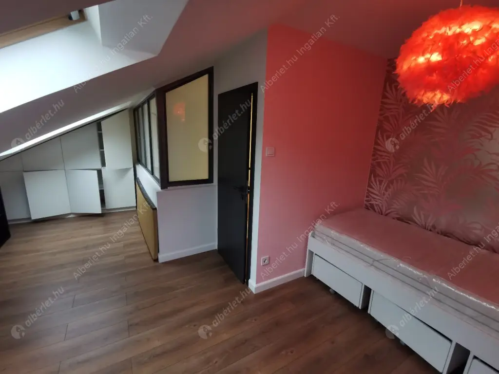 Kiadó albérlet 600000 Ft/hó áron: Budapest, I. kerület  Toldy Ferenc utca. Mérete: 105 nm, 5 szobás | Alberlet.hu - 6572987