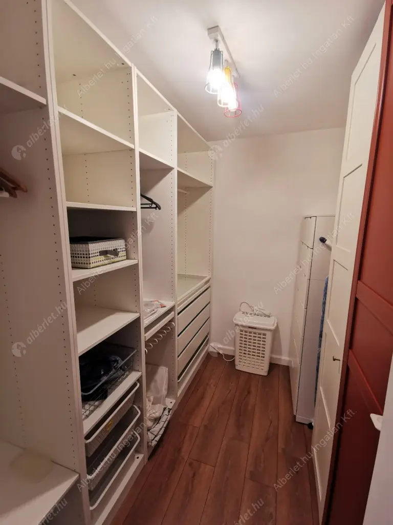 Kiadó albérlet 600000 Ft/hó áron: Budapest, I. kerület  Toldy Ferenc utca. Mérete: 105 nm, 5 szobás | Alberlet.hu - 6572988