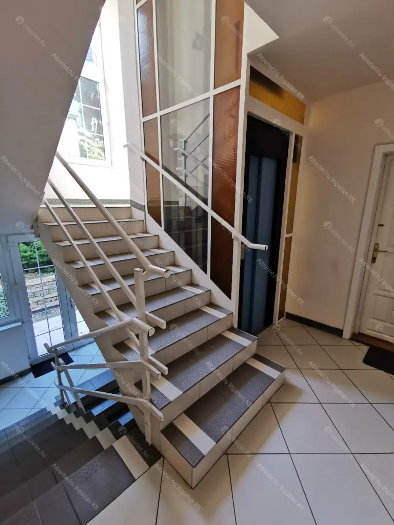 Kiadó albérlet 310000 Ft/hó áron: Budapest, I. kerület  Toldy Ferenc utca. Mérete: 62 nm, 2 szobás | Alberlet.hu - 6691422