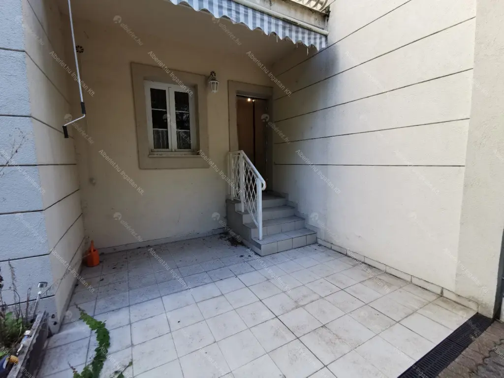 Kiadó albérlet 310000 Ft/hó áron: Budapest, I. kerület  Toldy Ferenc utca. Mérete: 62 nm, 2 szobás | Alberlet.hu - 6691424