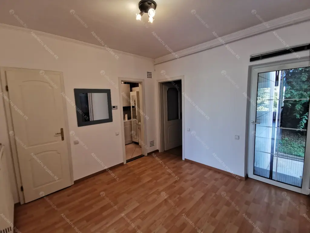 Kiadó albérlet 295000 Ft/hó áron: Budapest, I. kerület  Toldy Ferenc utca. Mérete: 72 nm, 2 szobás | Alberlet.hu - 6703730
