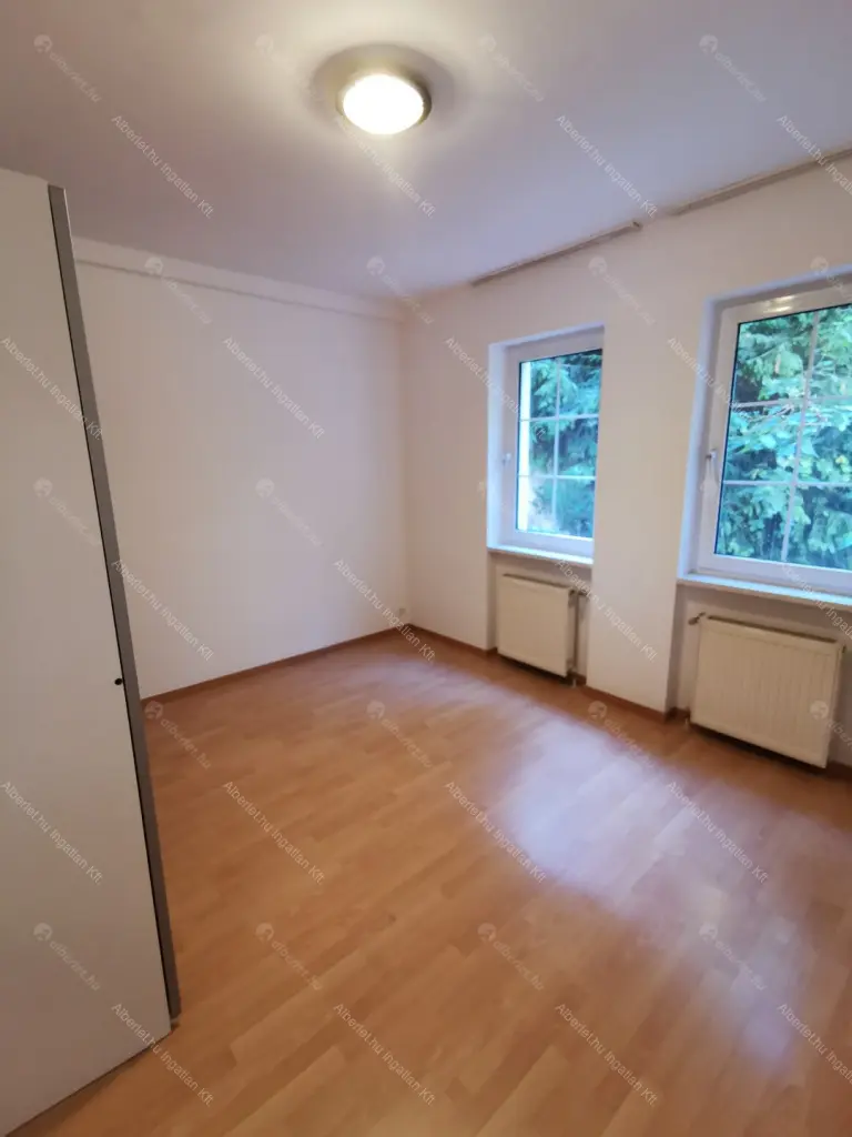 Kiadó albérlet 295000 Ft/hó áron: Budapest, I. kerület  Toldy Ferenc utca. Mérete: 72 nm, 2 szobás | Alberlet.hu - 6703733