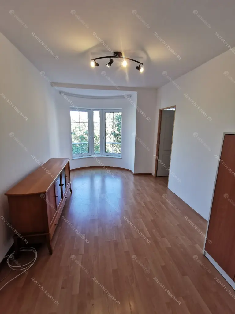 Kiadó albérlet 295000 Ft/hó áron: Budapest, I. kerület  Toldy Ferenc utca. Mérete: 72 nm, 2 szobás | Alberlet.hu - 6703739