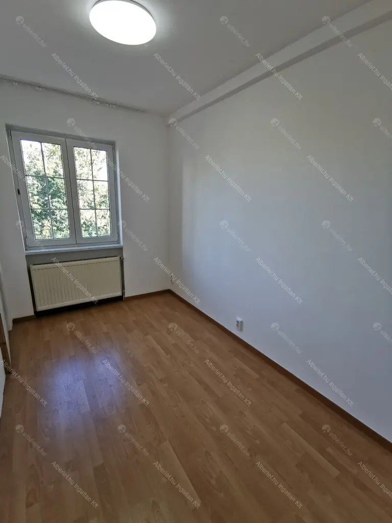 Kiadó albérlet 295000 Ft/hó áron: Budapest, I. kerület  Toldy Ferenc utca. Mérete: 72 nm, 2 szobás | Alberlet.hu - 6703744