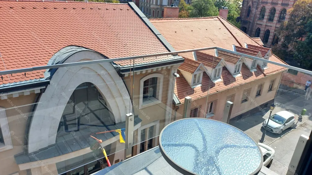 Kiadó albérlet 960000 Ft/hó áron: Budapest, I. kerület  Toldy Ferenc utca. Mérete: 94 nm, 3 szobás | Alberlet.hu - 6740452
