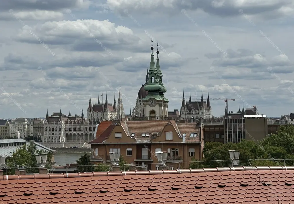 Kiadó albérlet 960000 Ft/hó áron: Budapest, I. kerület  Toldy Ferenc utca. Mérete: 94 nm, 3 szobás | Alberlet.hu - 6740453