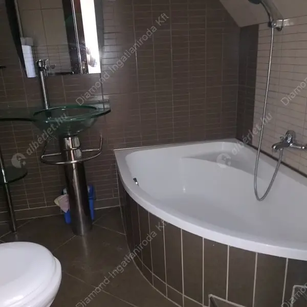 Kiadó albérlet 430000 Ft/hó áron: Budapest, I. kerület  Úri utca. Mérete: 100 nm, 3 szobás | Alberlet.hu - 5051037