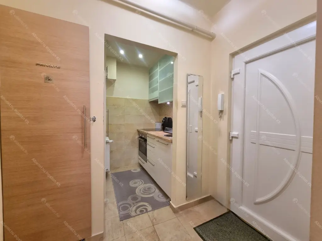 Kiadó albérlet 340000 Ft/hó áron: Budapest, I. kerület  Úri utca. Mérete: 30 nm, 1 szobás | Alberlet.hu - 6641820