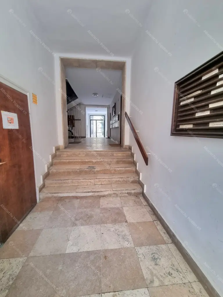 Kiadó albérlet 340000 Ft/hó áron: Budapest, I. kerület  Úri utca. Mérete: 30 nm, 1 szobás | Alberlet.hu - 6641824