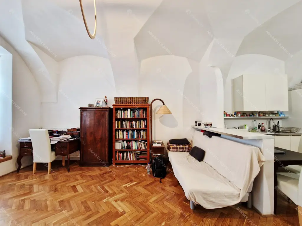 Kiadó albérlet 390000 Ft/hó áron: Budapest, I. kerület  Úri utca. Mérete: 72 nm, 2 szobás | Alberlet.hu - 6705985