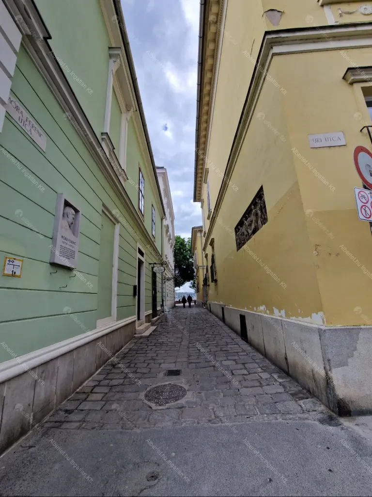 Kiadó albérlet 390000 Ft/hó áron: Budapest, I. kerület  Úri utca. Mérete: 72 nm, 2 szobás | Alberlet.hu - 6706002