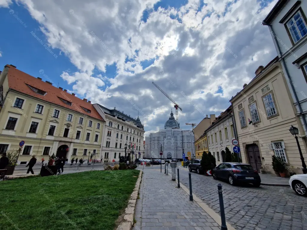 Kiadó albérlet 390000 Ft/hó áron: Budapest, I. kerület  Úri utca. Mérete: 72 nm, 2 szobás | Alberlet.hu - 6706003