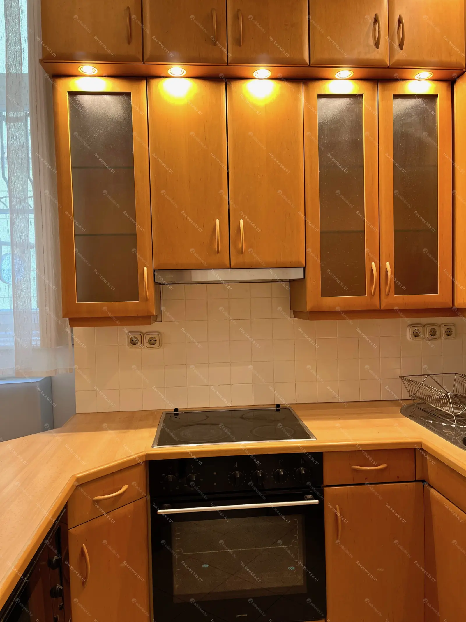 Kiadó albérlet 295000 Ft/hó áron: Budapest, I. kerület  Úri utca. Mérete: 75 nm, 1 szobás | Alberlet.hu - 6675463