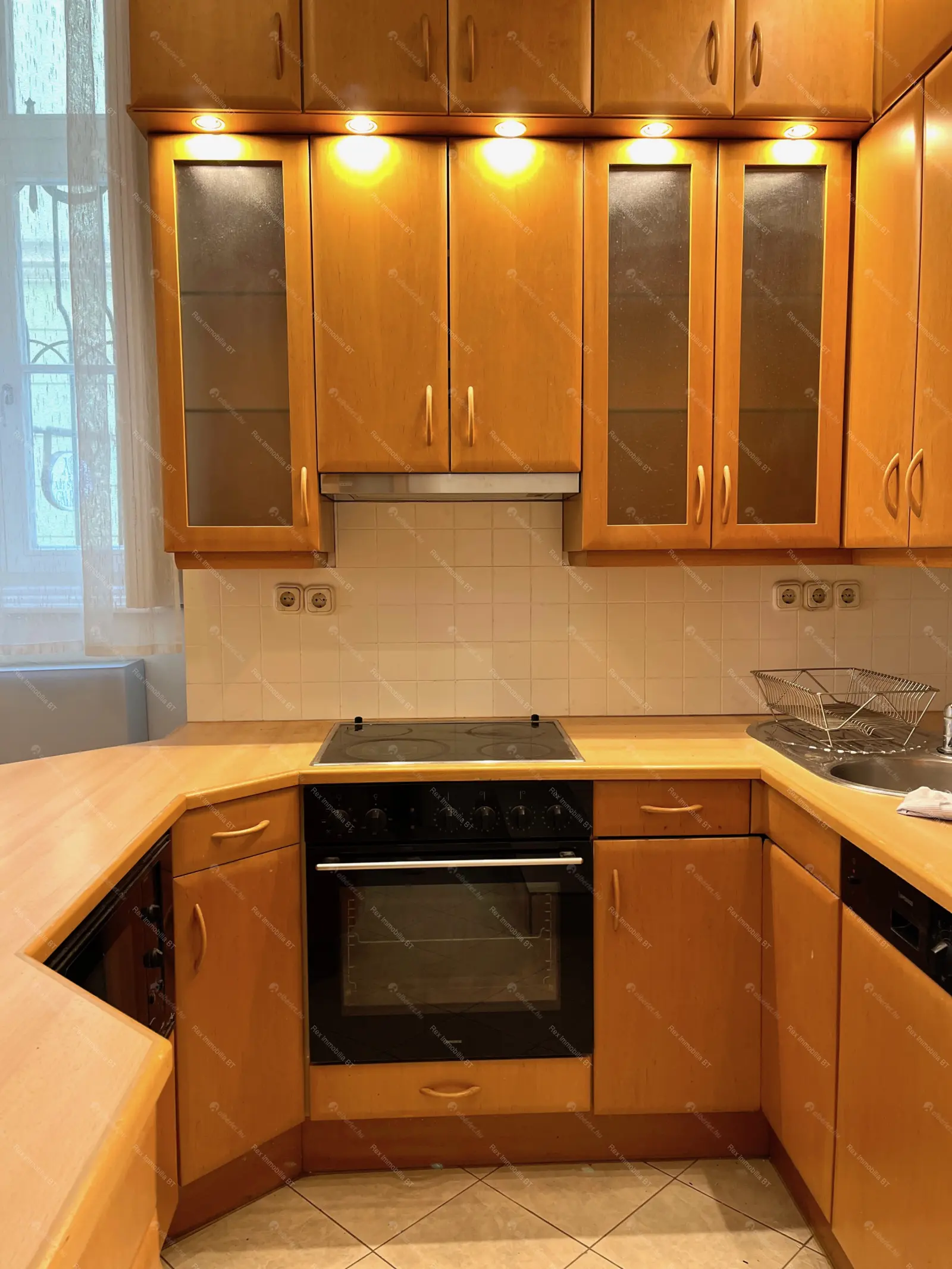 Kiadó albérlet 295000 Ft/hó áron: Budapest, I. kerület  Úri utca. Mérete: 75 nm, 1 szobás | Alberlet.hu - 6675464