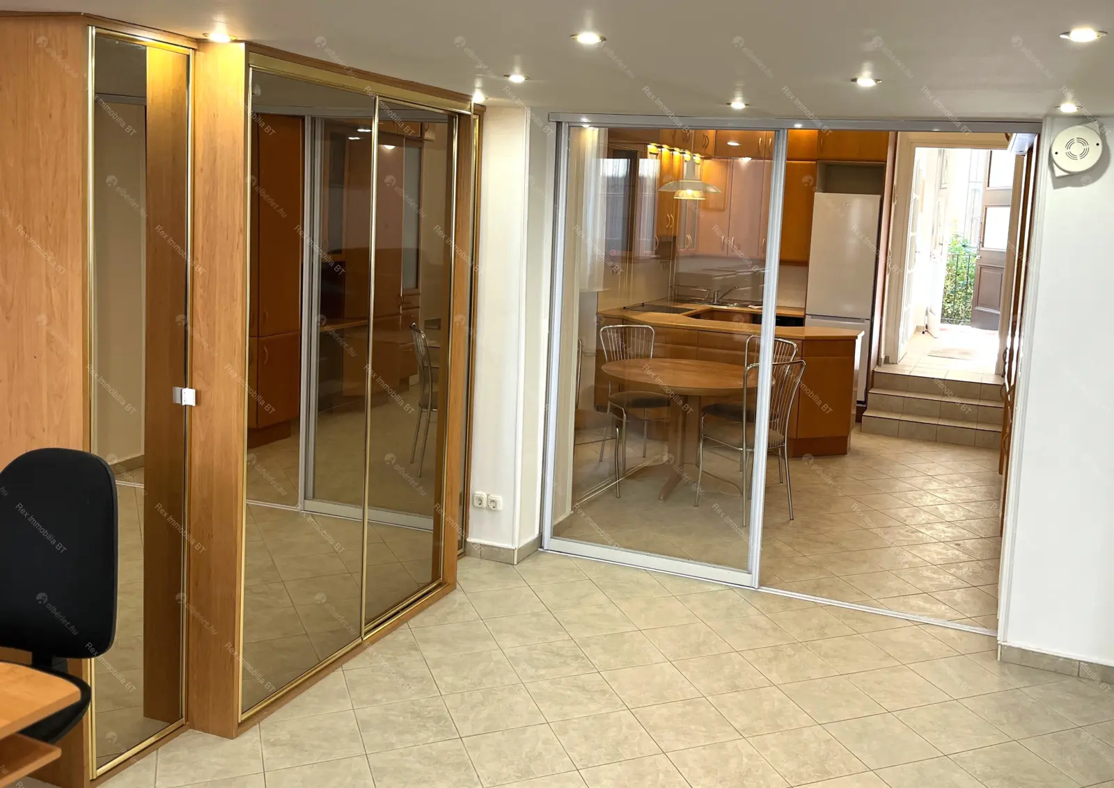 Kiadó albérlet 295000 Ft/hó áron: Budapest, I. kerület  Úri utca. Mérete: 75 nm, 1 szobás | Alberlet.hu - 6675469