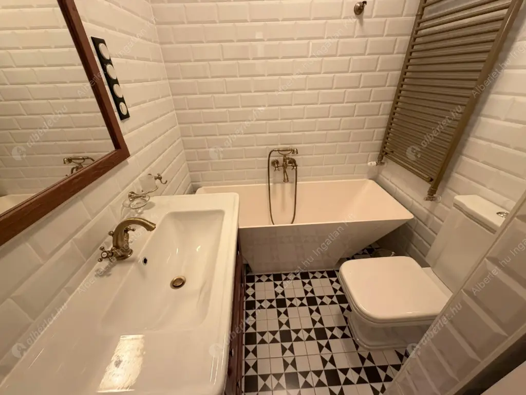 Kiadó albérlet 800000 Ft/hó áron: Budapest, I. kerület  Úri utca. Mérete: 75 nm, 2 szobás | Alberlet.hu - 6577996