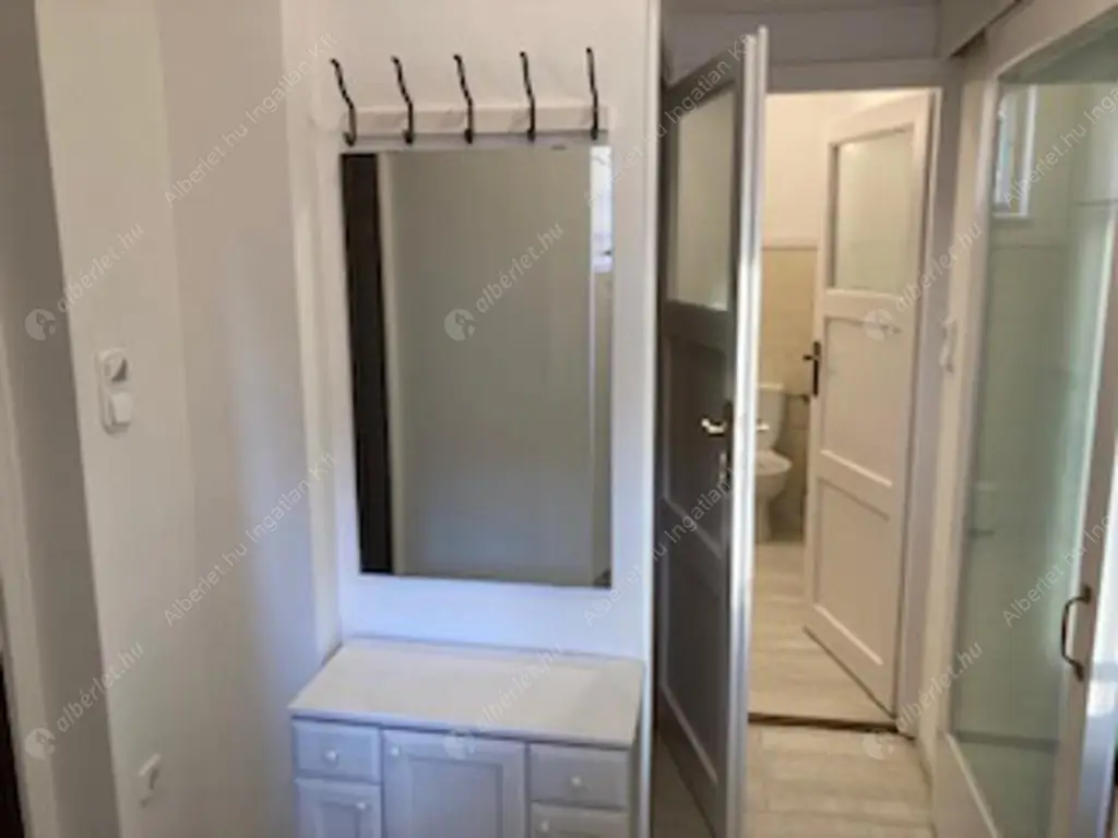 Kiadó albérlet 250000 Ft/hó áron: Budapest, I. kerület  Várfok utca. Mérete: 40 nm, 1 szobás | Alberlet.hu - 6599770