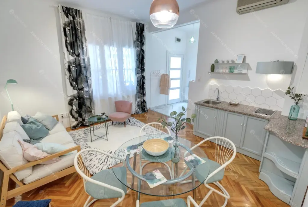 Kiadó albérlet 250000 Ft/hó áron: Budapest, I. kerület  Várkert rakpart. Mérete: 40 nm, 2 szobás | Alberlet.hu - 6644220