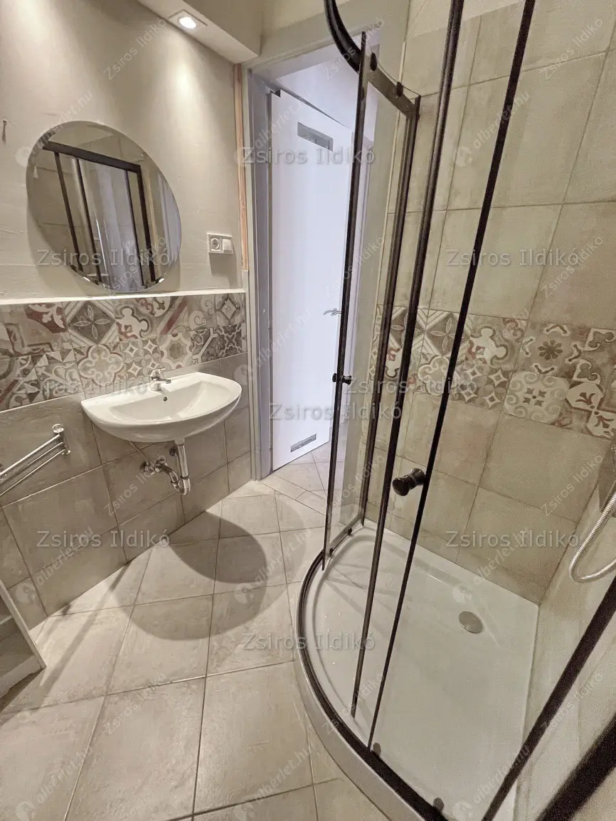 Kiadó albérlet 400000 Ft/hó áron: Budapest, I. kerület  Víziváros . Mérete: 105 nm, 3 szobás | Alberlet.hu - 6572163