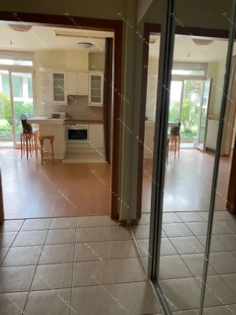 Kiadó albérlet 299000 Ft/hó áron: Budapest, I. kerület  Zsolt utca. Mérete: 47 nm, 2 szobás | Alberlet.hu - 6656538