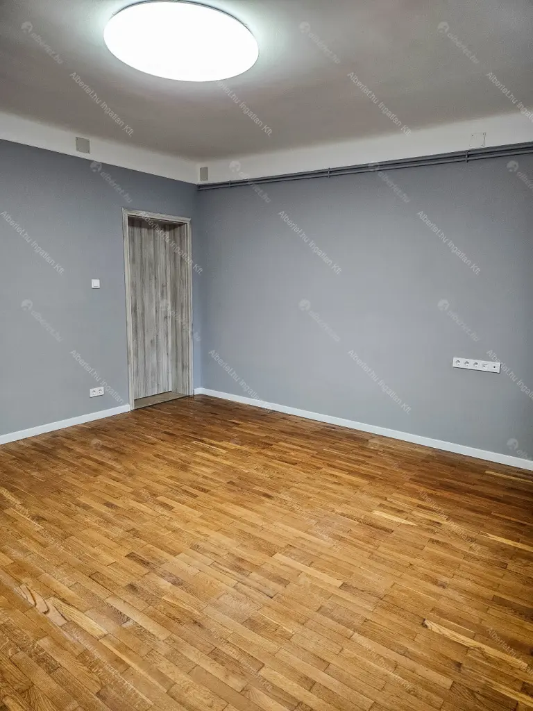 Kiadó albérlet 260000 Ft/hó áron: Budapest, I. kerület  Zsolt utca. Mérete: 50 nm, 1 szobás | Alberlet.hu - 6654696