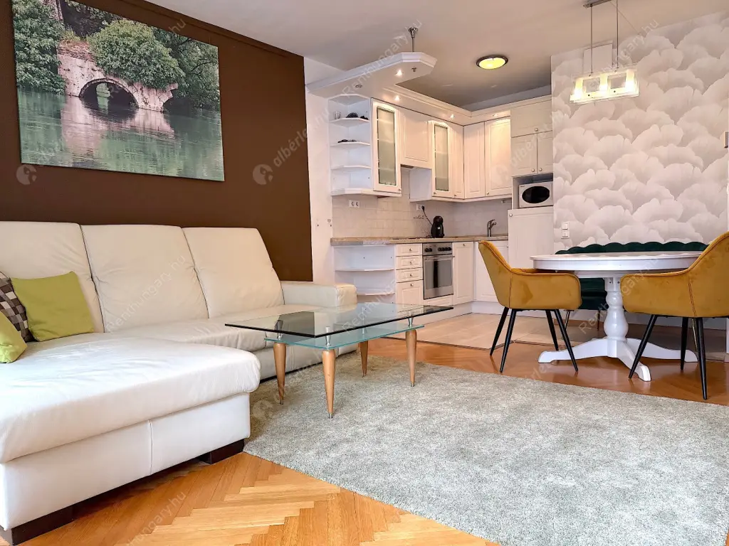 Kiadó albérlet 400000 Ft/hó áron: Budapest, I. kerület  Zsolt utca. Mérete: 55 nm, 2 szobás | Alberlet.hu - 6612364