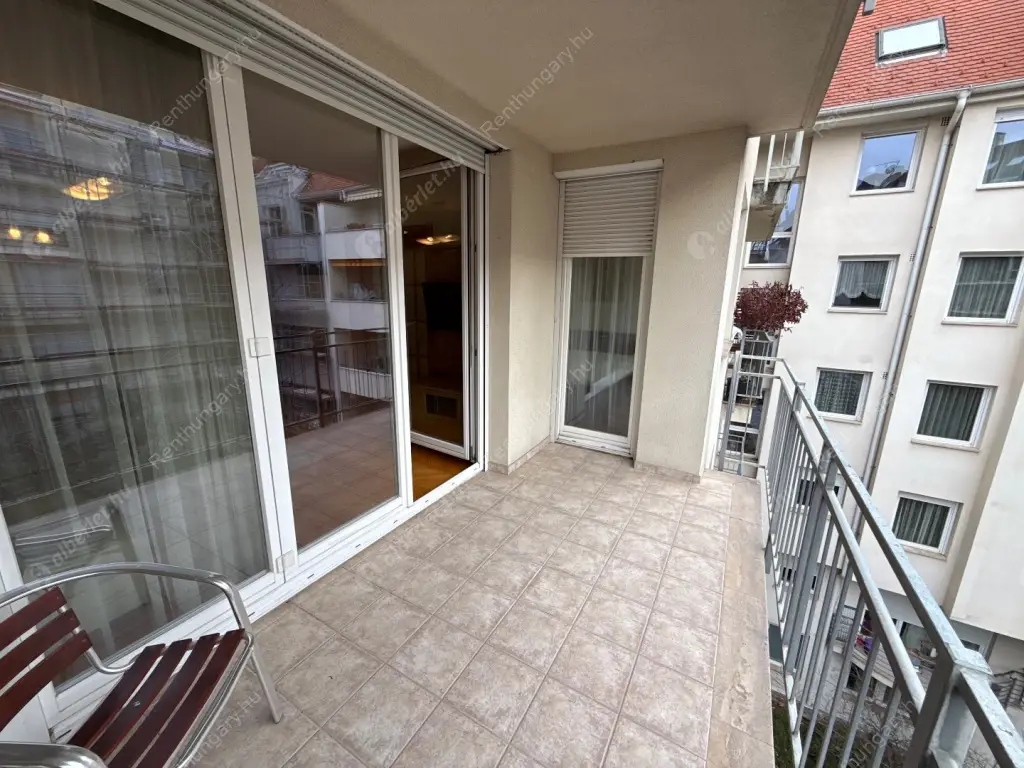 Kiadó albérlet 400000 Ft/hó áron: Budapest, I. kerület  Zsolt utca. Mérete: 55 nm, 2 szobás | Alberlet.hu - 6612376