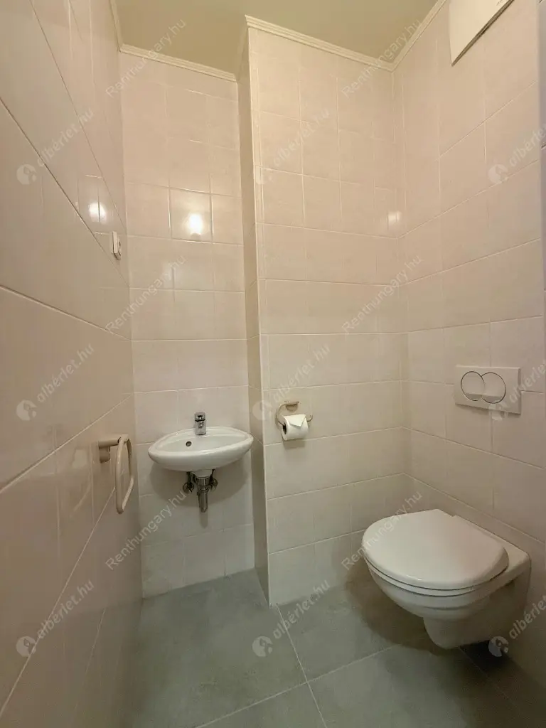 Kiadó albérlet 400000 Ft/hó áron: Budapest, I. kerület  Zsolt utca. Mérete: 55 nm, 2 szobás | Alberlet.hu - 6612379