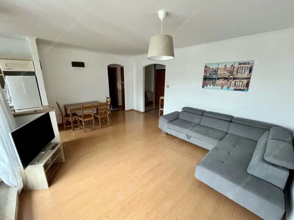 Kiadó albérlet 360000 Ft/hó áron: Budapest, I. kerület  Zsolt utca. Mérete: 74 nm, 3 szobás | Alberlet.hu - 6611726