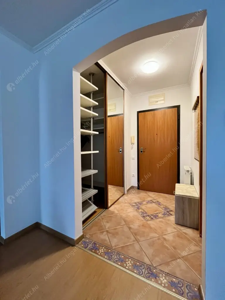 Kiadó albérlet 359000 Ft/hó áron: Budapest, I. kerület  Zsolt utca. Mérete: 74 nm, 3 szobás | Alberlet.hu - 6614962