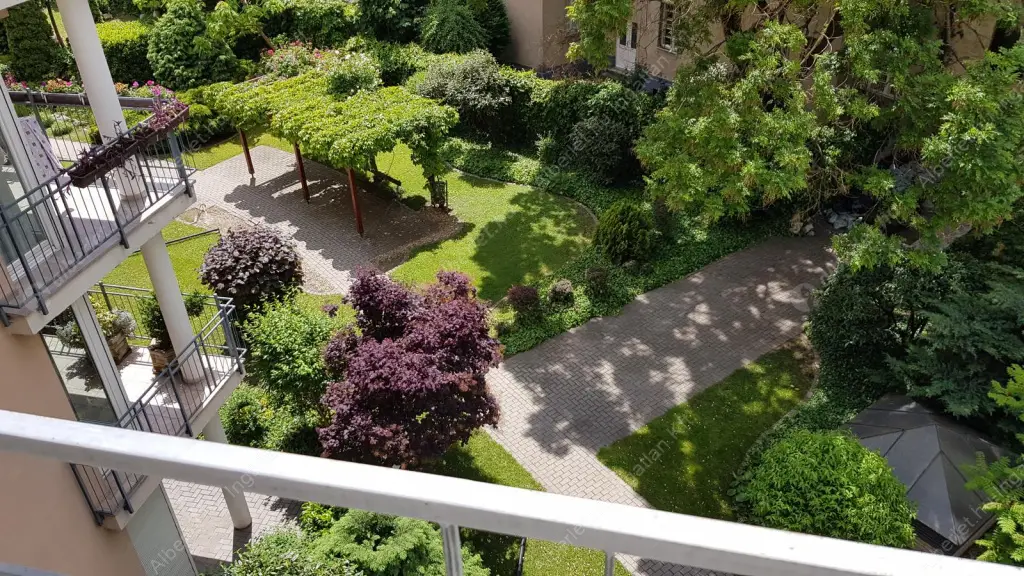 Kiadó albérlet 359000 Ft/hó áron: Budapest, I. kerület  Zsolt utca. Mérete: 74 nm, 3 szobás | Alberlet.hu - 6614964