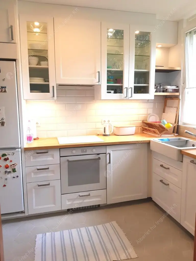 Kiadó albérlet 599000 Ft/hó áron: Budapest, I. kerület  Zsolt utca. Mérete: 80 nm, 3 szobás | Alberlet.hu - 6615520