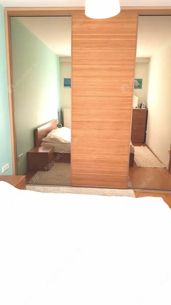 Kiadó albérlet 599000 Ft/hó áron: Budapest, I. kerület  Zsolt utca. Mérete: 80 nm, 3 szobás | Alberlet.hu - 6615525