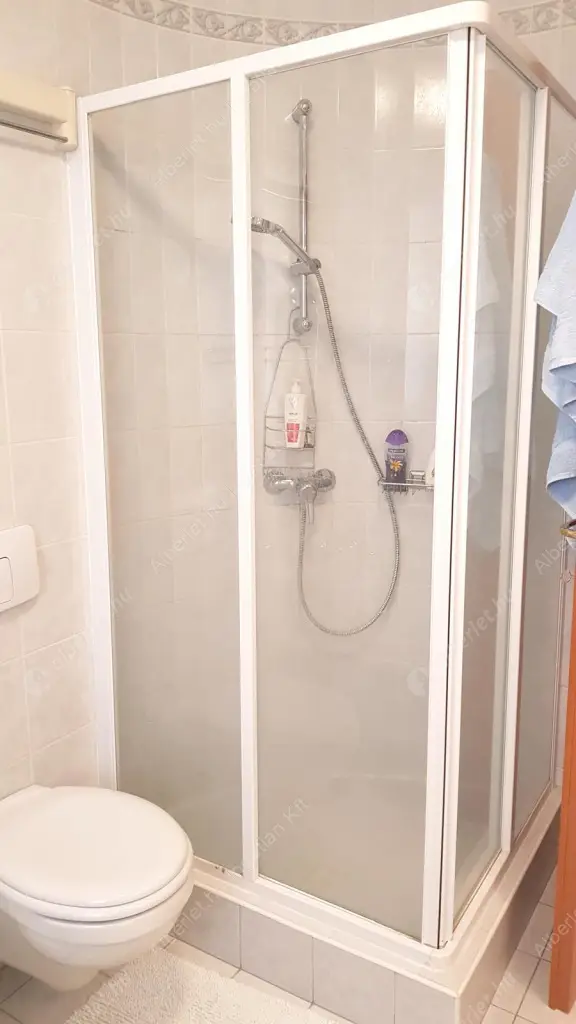 Kiadó albérlet 599000 Ft/hó áron: Budapest, I. kerület  Zsolt utca. Mérete: 80 nm, 3 szobás | Alberlet.hu - 6615528